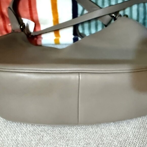 Coach Shoulder/Cross Body Bag Hobo X Large - NWT - Picture 4 of 7